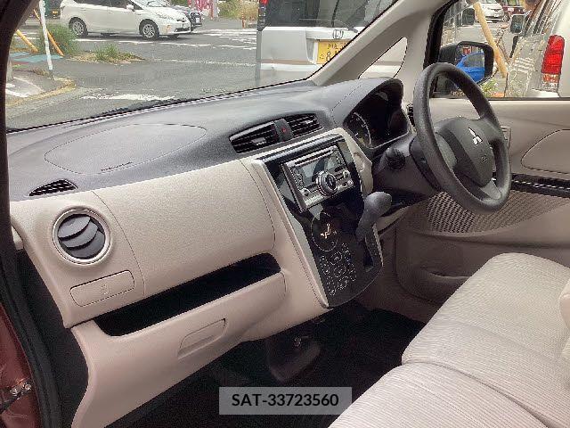Mitsubishi EK WAGON 2013-06 300713-15
