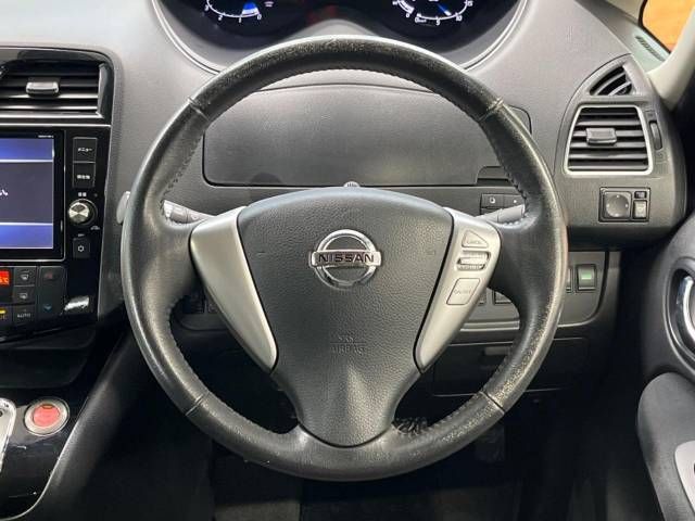 Nissan SERENA 2015-02 28304-12