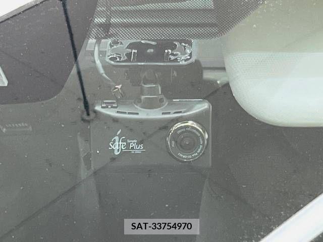 Toyota PRIUS 2021-05 322462-7