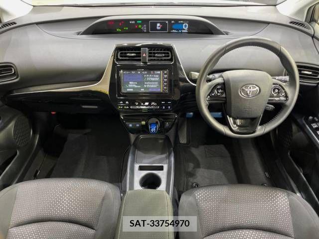 Toyota PRIUS 2021-05 322462-1