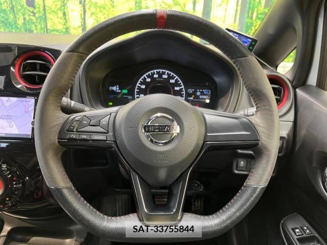 Nissan NOTE 2018-01 329390-11