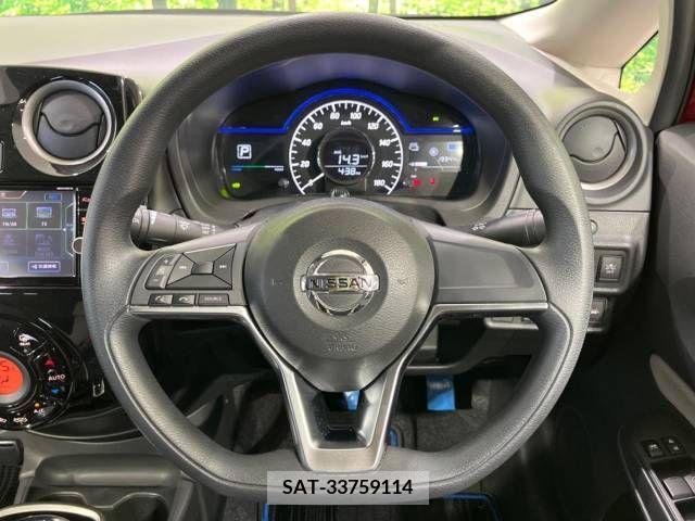 Nissan NOTE 2018-08 305431-11