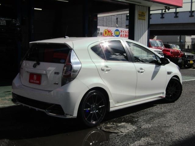 Toyota AQUA 2014-09 185563-1