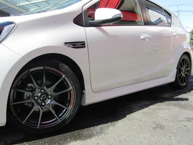 Toyota AQUA 2014-09 185563-4