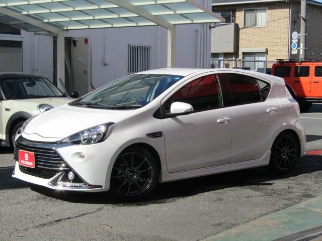 Toyota AQUA 2014-09 185563-2