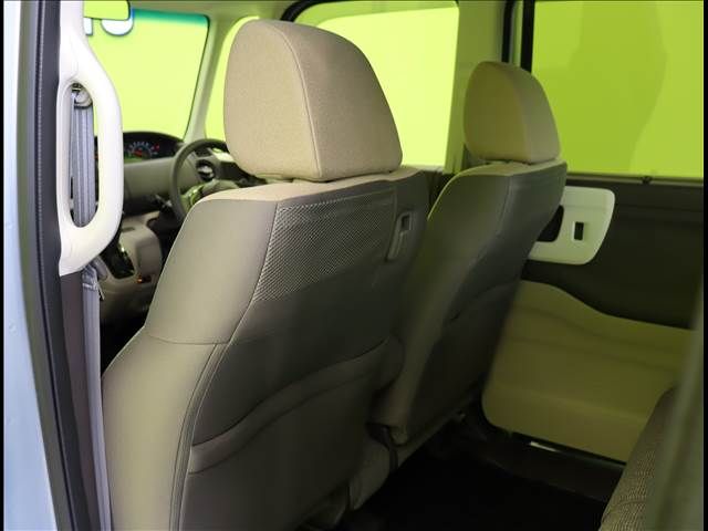 Honda N BOX 2018-03 188621-28