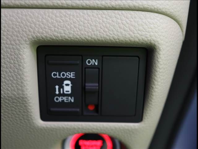 Honda N BOX 2018-03 188621-13