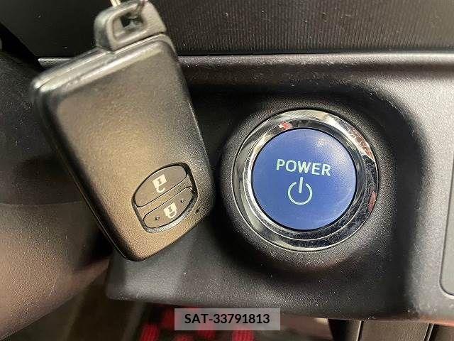 Toyota AQUA 2012-09 221589-6