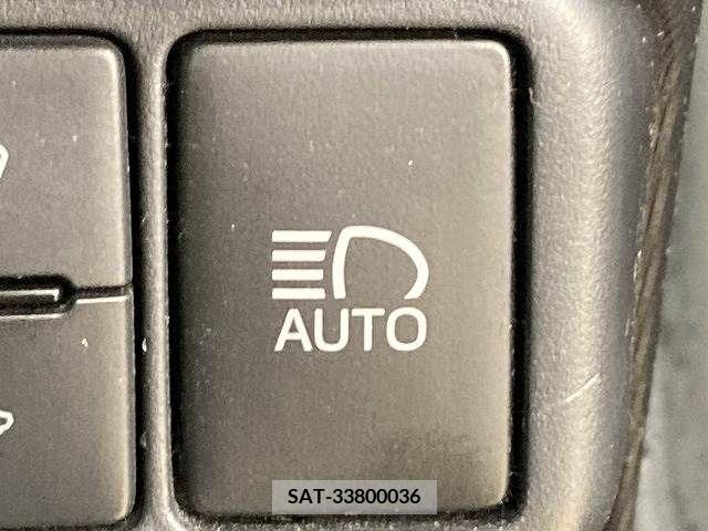 Toyota AQUA 2019-01 337958-5