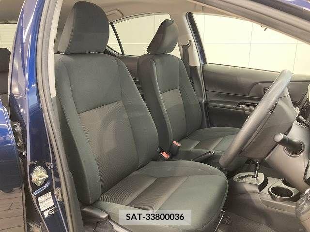Toyota AQUA 2019-01 337958-11