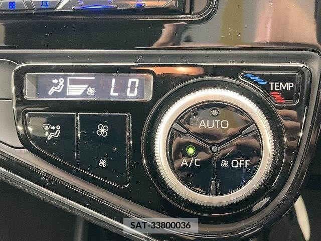 Toyota AQUA 2019-01 337958-9