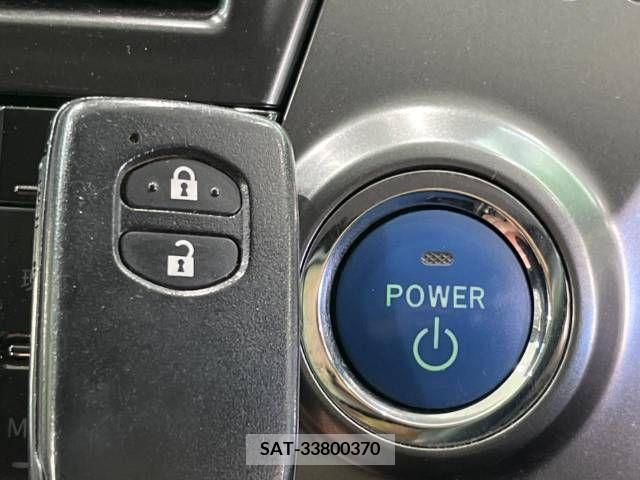 Toyota PRIUS ALPHA 2013-11 322241-6