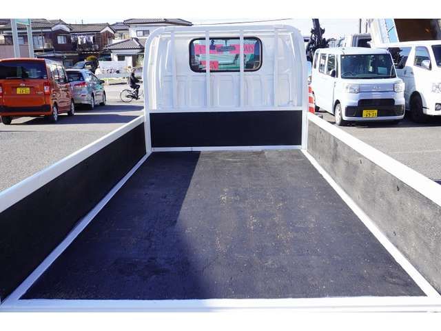 Isuzu ELF TRUCK 2013-11 187481-18