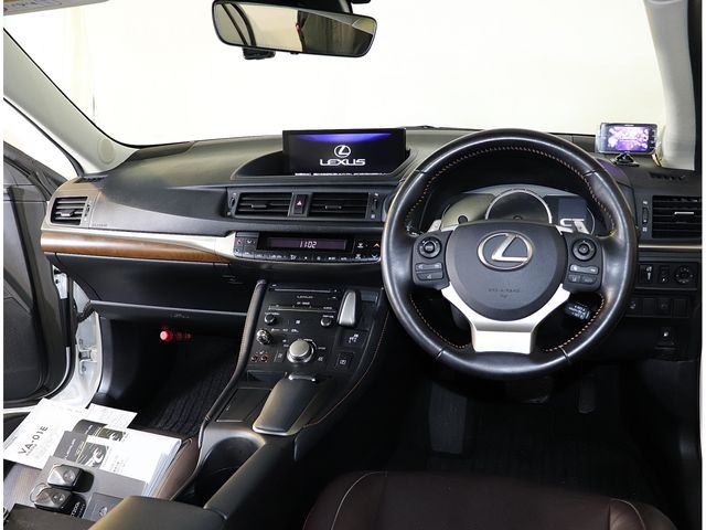 Lexus CT 2018-06 3051-1