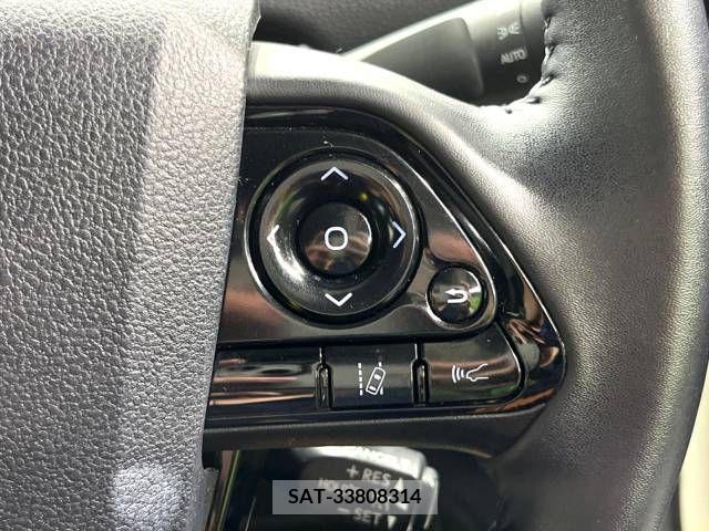 Toyota PRIUS 2019-06 380317-5
