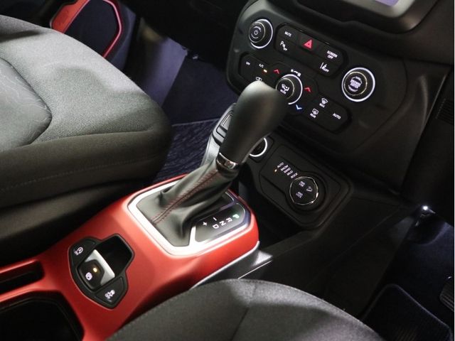 Jeep RENEGADE 2023-05 20827-11