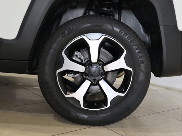 Jeep RENEGADE 2023-05 20827-25
