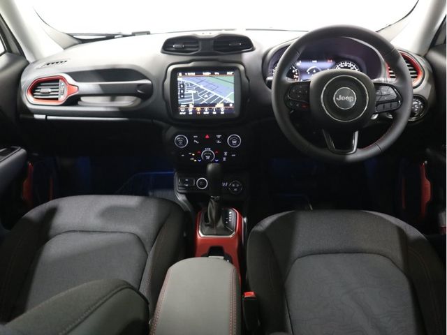 Jeep RENEGADE 2023-05 20827-9