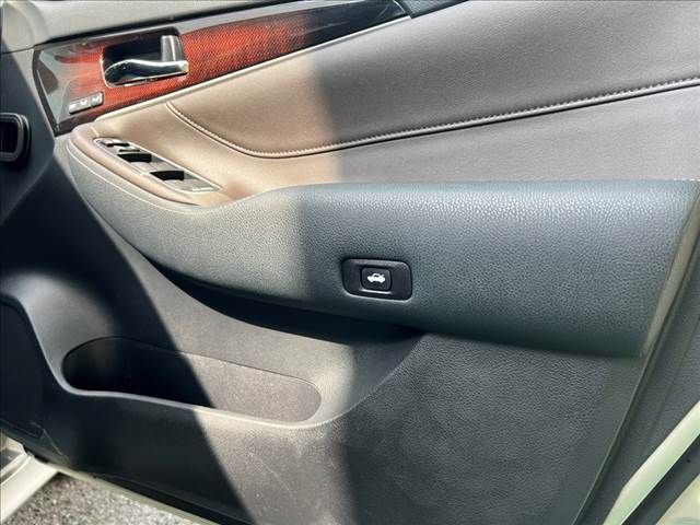 Toyota CROWN SEDAN 2016-10 27404-11