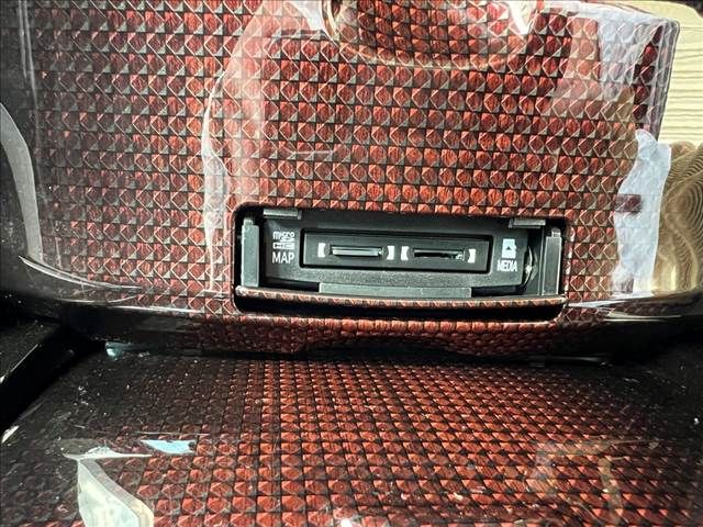 Toyota CROWN SEDAN 2016-10 27404-18