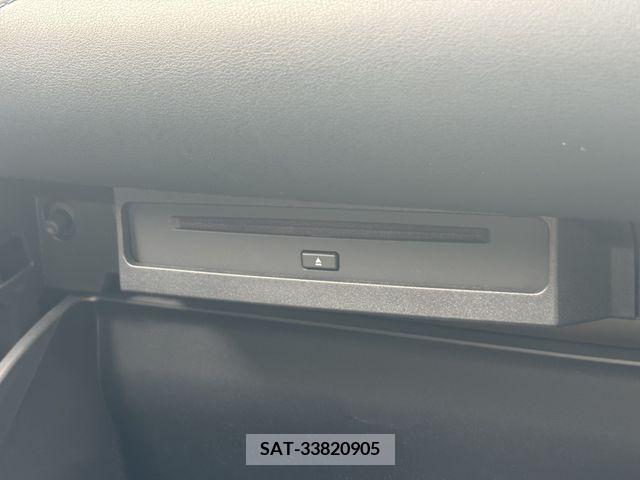 Toyota VOXY HYBRID 2023-07 333222-22