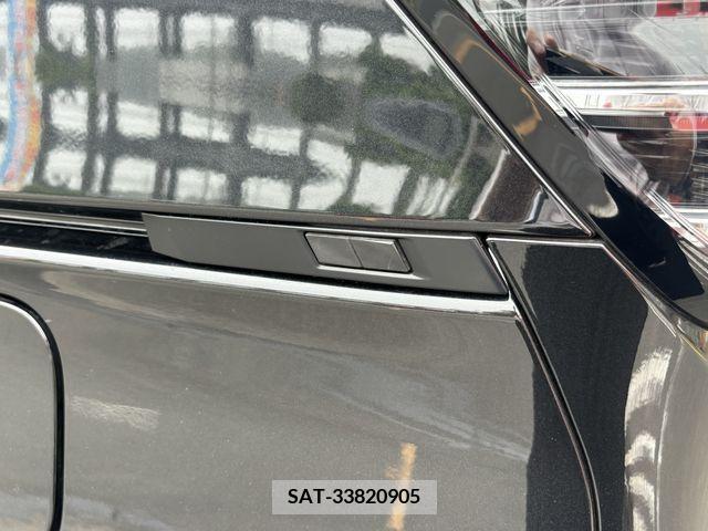 Toyota VOXY HYBRID 2023-07 333222-10