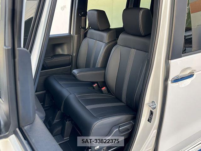 Honda N BOX CUSTOM 2023-10 221898-12