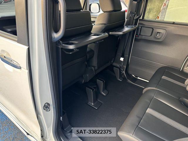 Honda N BOX CUSTOM 2023-10 221898-13