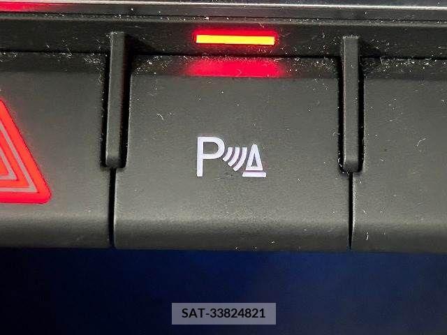 Audi Q3 2021-08 317893-6