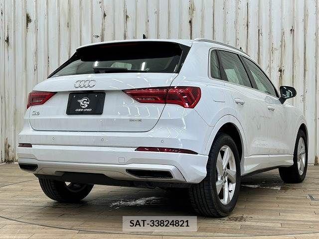 Audi Q3 2021-08 317893-15