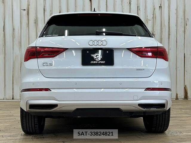 Audi Q3 2021-08 317893-12