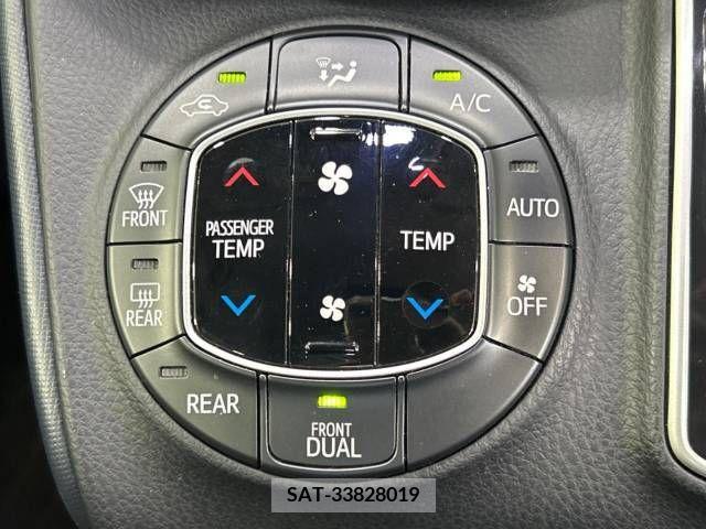 Toyota VOXY 2015-05 379215-7