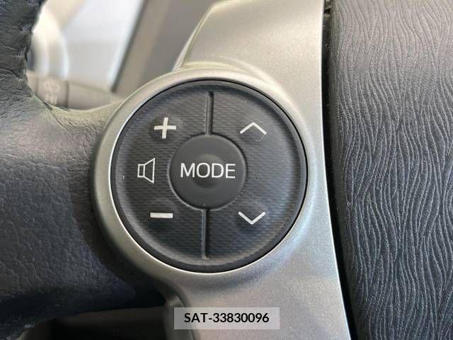Toyota PRIUS ALPHA 2012-01 366766-6