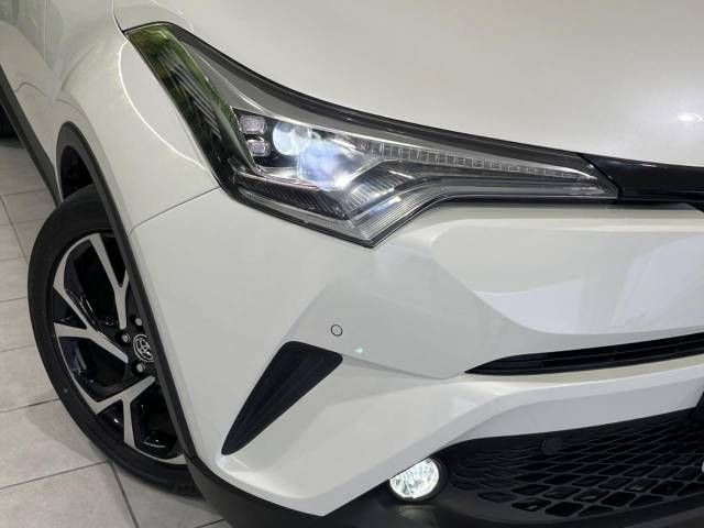 Toyota C-HR 2018-04 190911-12
