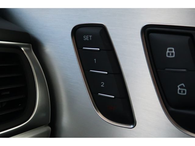 Audi A6 2012-10 9323-10
