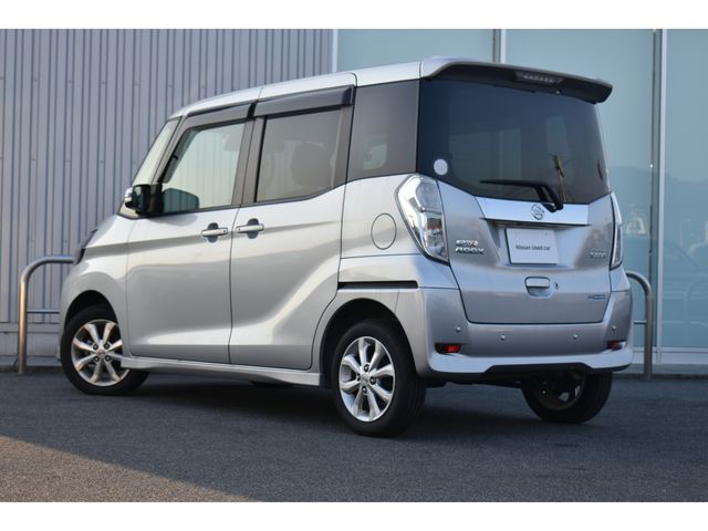 Nissan DAYZ ROOX 2018-08 15078-22