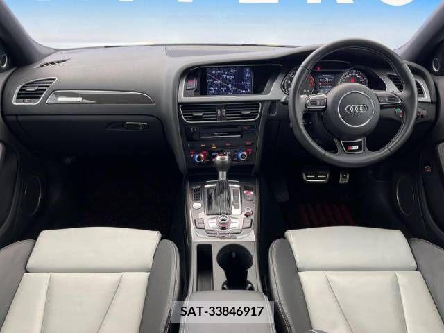 Audi S4 2012-09 241383-1