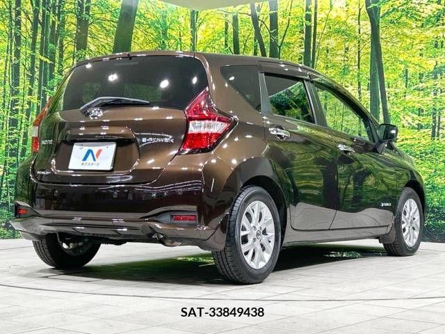 Nissan NOTE 2018-08 337047-17