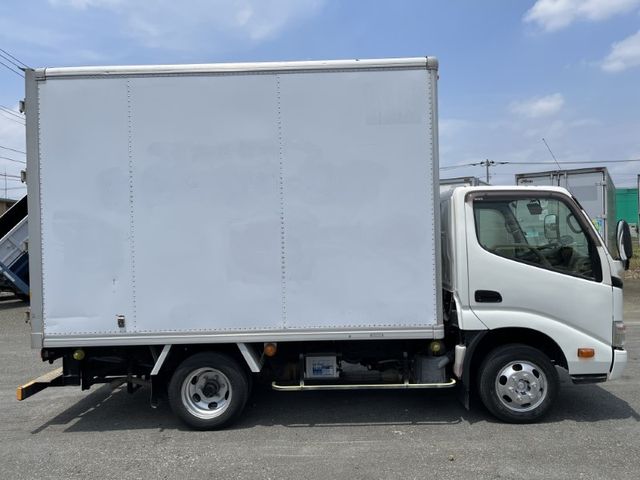 Toyota DYNA TRUCK 2013-02 3699-2