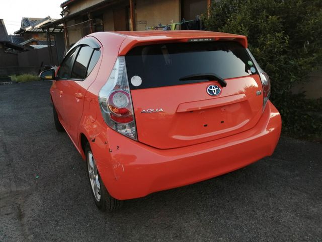 Toyota AQUA 2012-04 3078-6