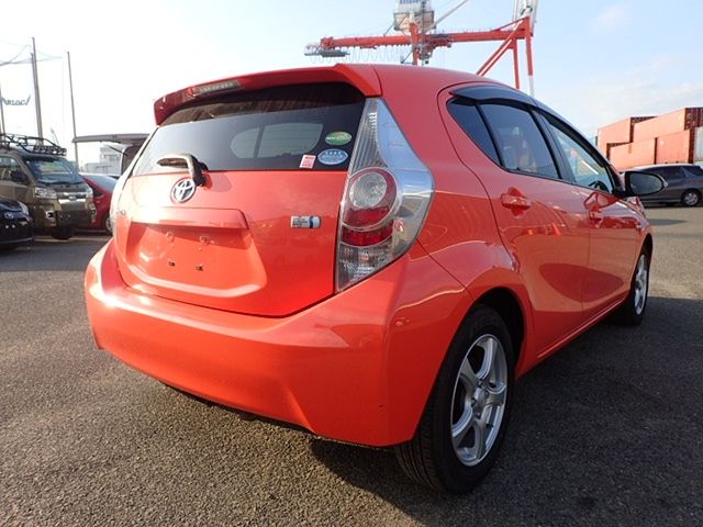 Toyota AQUA 2012-04 3078-5