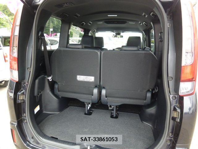Toyota ESQUIRE 2016-05 268583-7