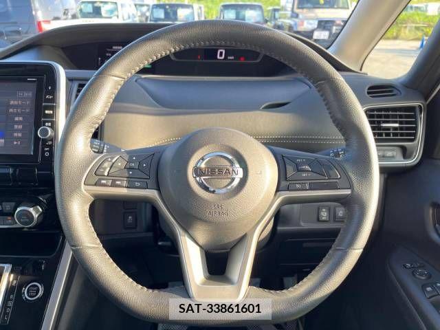 Nissan SERENA 2017-04 255471-13