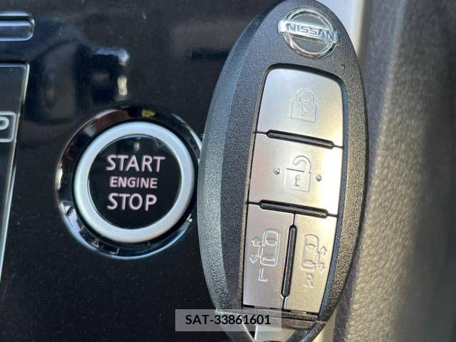 Nissan SERENA 2017-04 255471-6