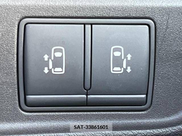Nissan SERENA 2017-04 255471-4