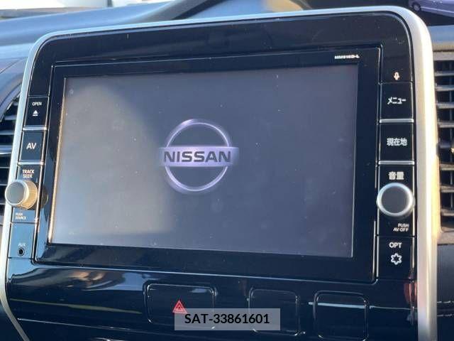 Nissan SERENA 2017-04 255471-2