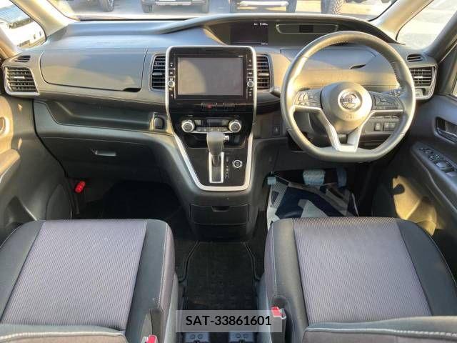 Nissan SERENA 2017-04 255471-1