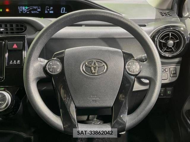 Toyota AQUA 2016-09 233171-11