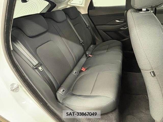 Jaguar E-PACE 2018-09 315780-5