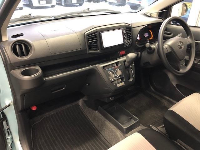 Nissan NOTE 2014-03 589-7